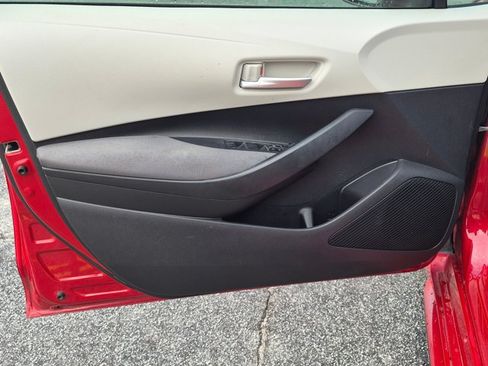 Used 2020 Toyota Corolla LE FWD image 27