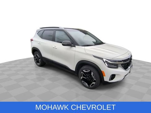 Used 2024 Kia Seltos SX AWD/4WD image 2