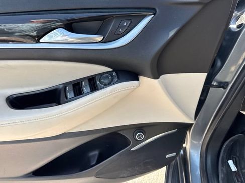 Used 2020 Buick Enclave Essence w/ LPO, Luxury Package FWD image 5