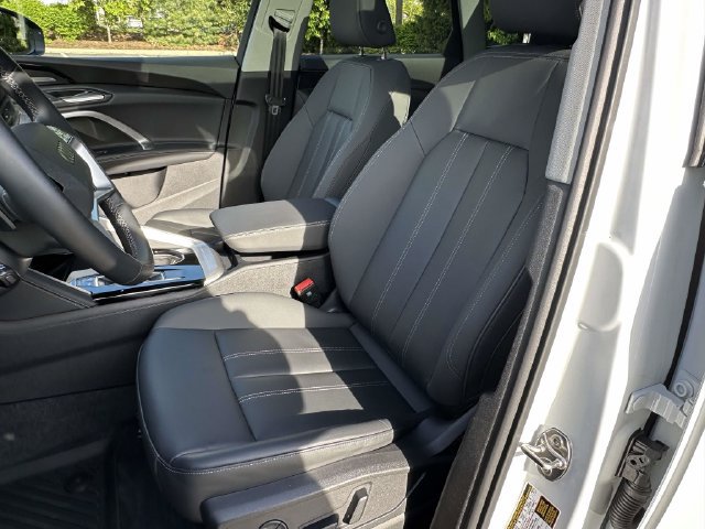 Used 2025 Audi Q5 Premium Plus w/ Premium Plus AWD/4WD image 21