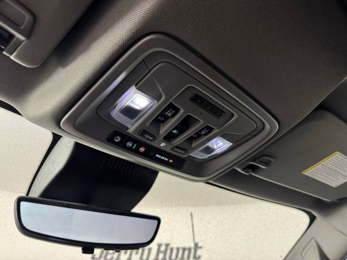 Used 2025 GMC Sierra 2500 Denali w/ Technology Package image 24