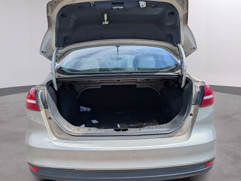 Used 2016 Ford Focus SE image 29