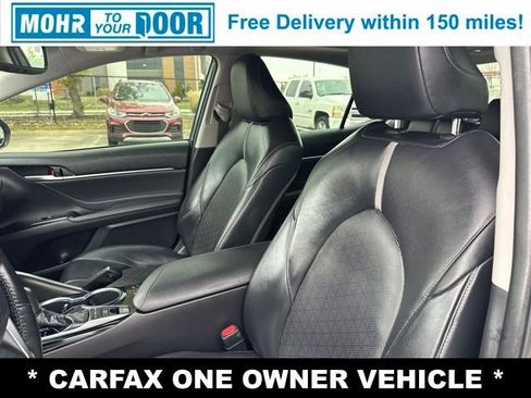 Used 2018 Toyota Camry XSE image 12