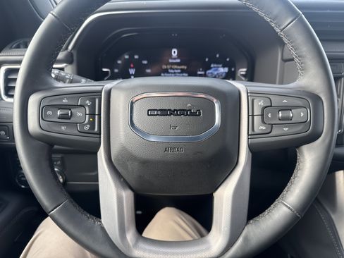 Used 2024 GMC Yukon Denali image 18