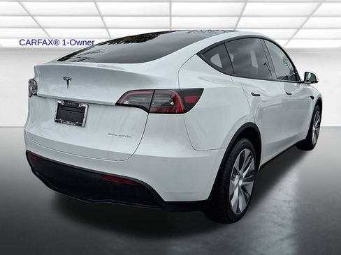 Used 2024 Tesla Model Y Long Range image 7