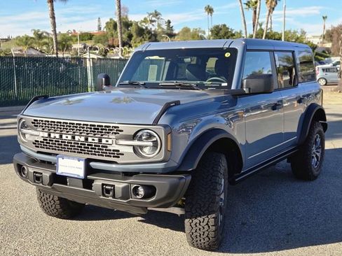 New 2025 Ford Bronco Badlands image 9