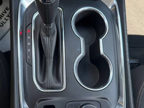 Used 2019 Chevrolet Traverse LT FWD image 26