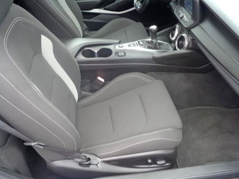 Used 2017 Chevrolet Camaro LT RWD image 6