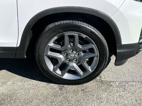 Certified 2023 Honda Passport EX-L image 6