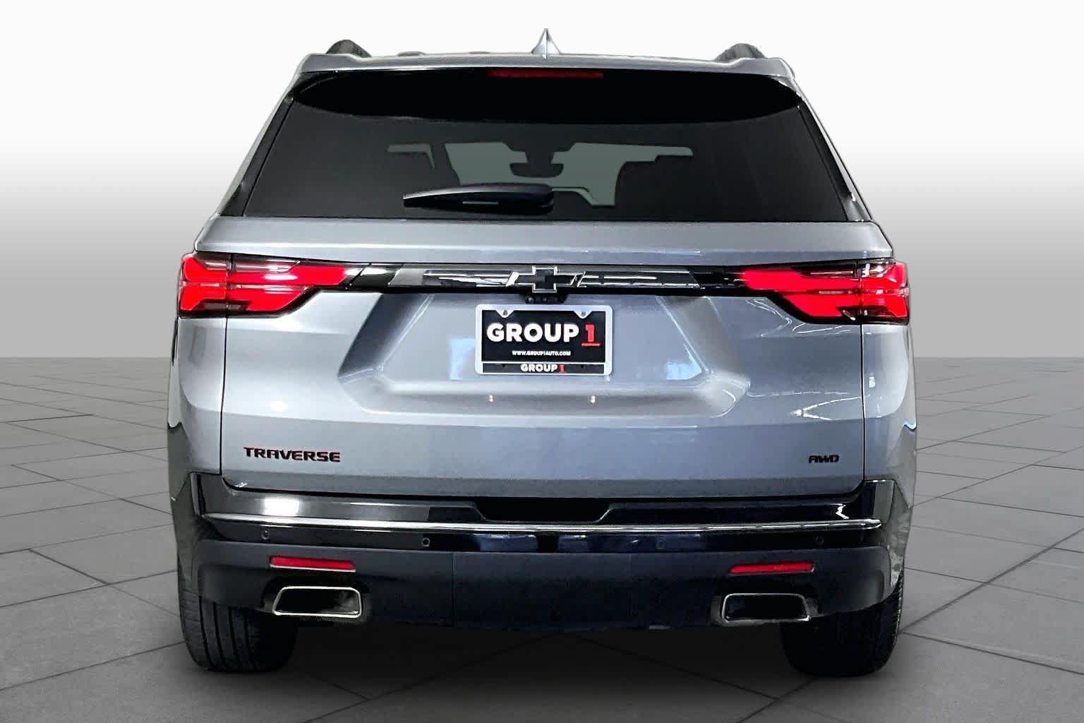 Used 2023 Chevrolet Traverse Premier w/ Redline Edition AWD/4WD image 5