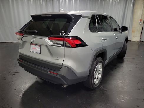 Used 2024 Toyota RAV4 LE AWD/4WD image 8