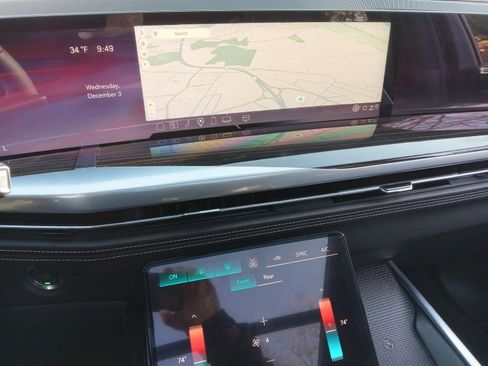 New 2026 Cadillac Escalade Luxury image 16