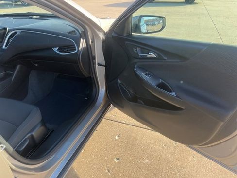 Used 2023 Chevrolet Malibu LT image 49