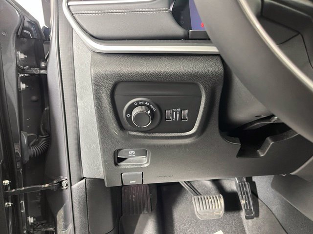 Used 2023 Jeep Grand Cherokee L Laredo AWD/4WD image 19