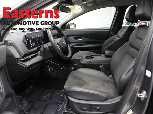 Used 2023 Nissan Ariya FWD image 13