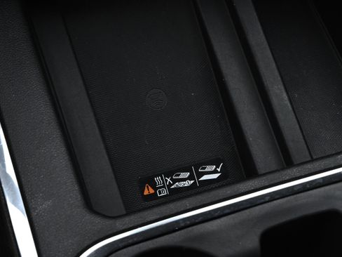 Used 2020 GMC Sierra 3500 AT4 w/ Technology Package image 25