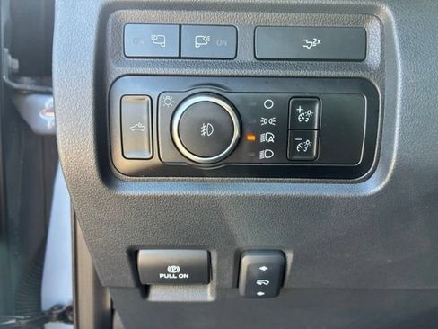 Used 2024 Ford F250 Lariat w/ Black Appearance Package AWD/4WD image 38