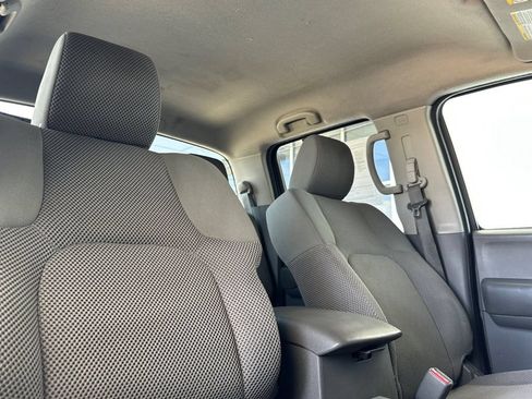Used 2013 Nissan Frontier SV AWD/4WD image 16