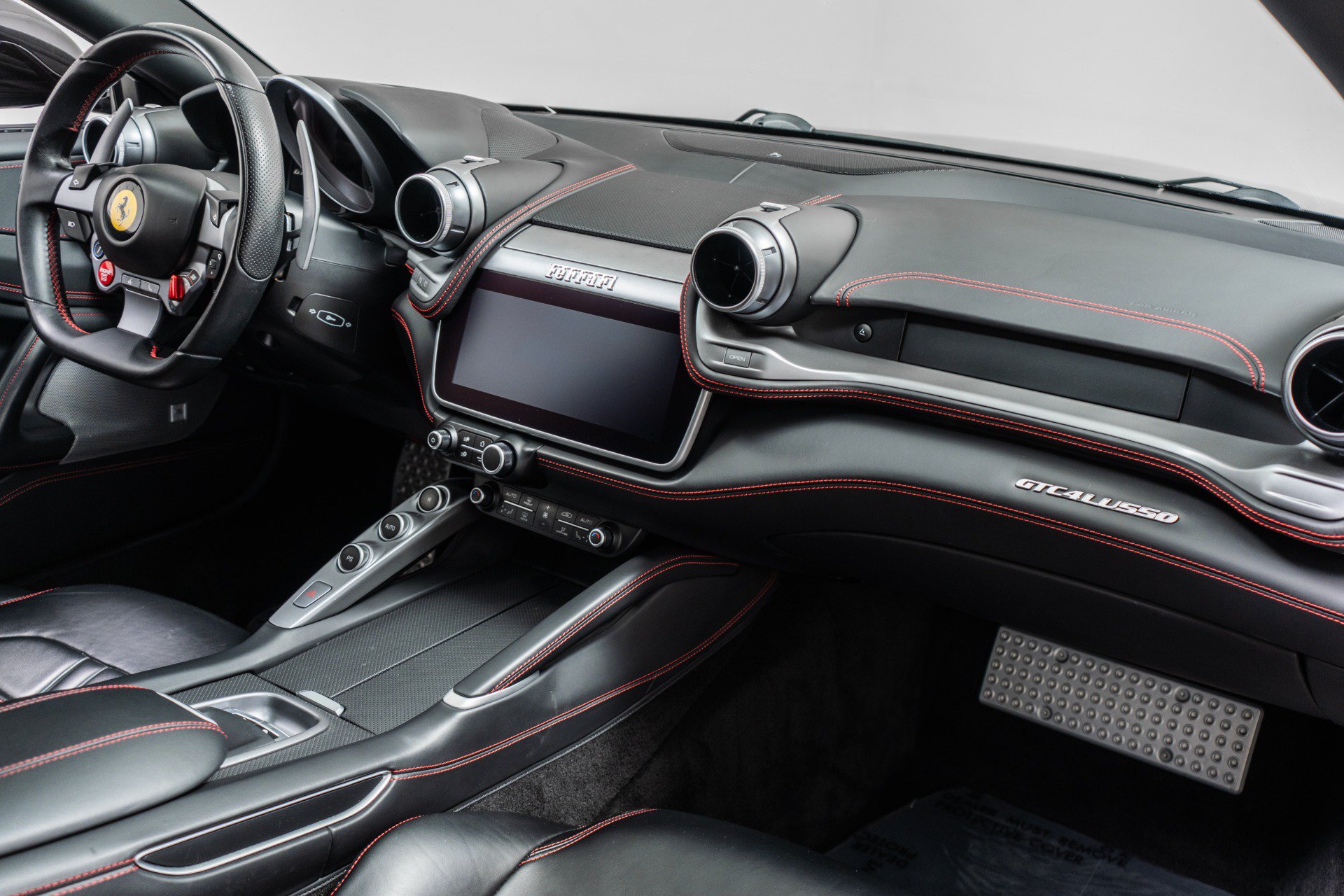 Used 2019 Ferrari GTC4Lusso AWD/4WD image 14