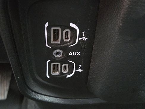 Used 2022 RAM 1500 Laramie RWD image 16
