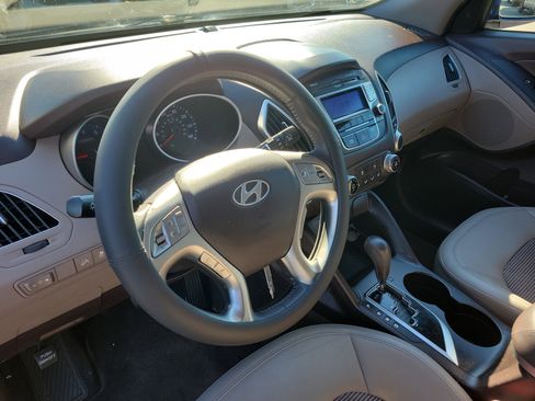 Used 2012 Hyundai Tucson GLS image 22