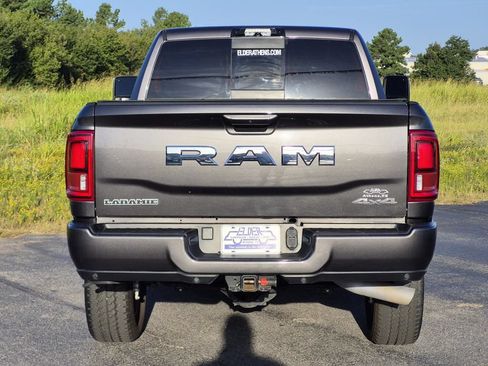 Used 2025 RAM 2500 Laramie w/ Sport Appearance Package AWD/4WD image 5
