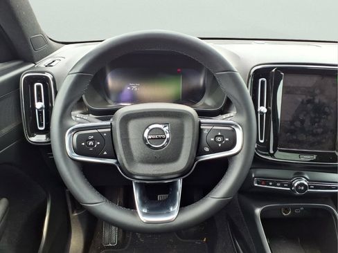 Used 2023 Volvo XC40 Recharge Plus AWD/4WD image 14