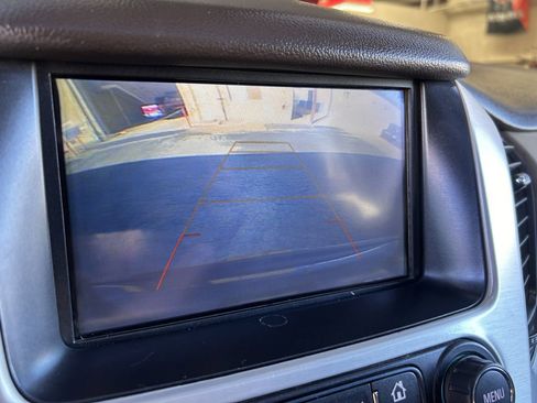 Used 2018 GMC Yukon SLT w/ Premium Edition image 9