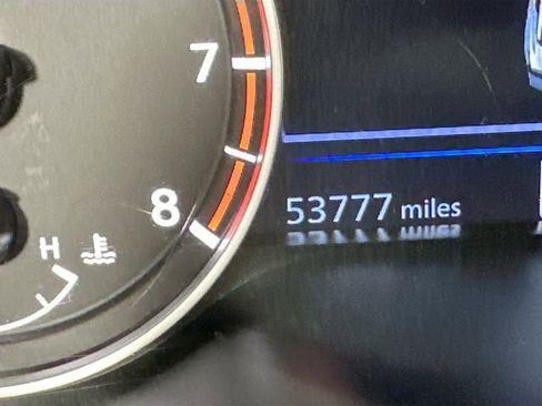 Used 2024 Nissan Altima 2.5 SV FWD image 13