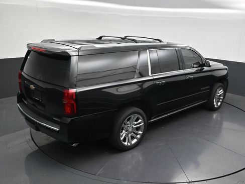 Used 2020 Chevrolet Suburban Premier w/ Premier Plus Edition RWD image 20