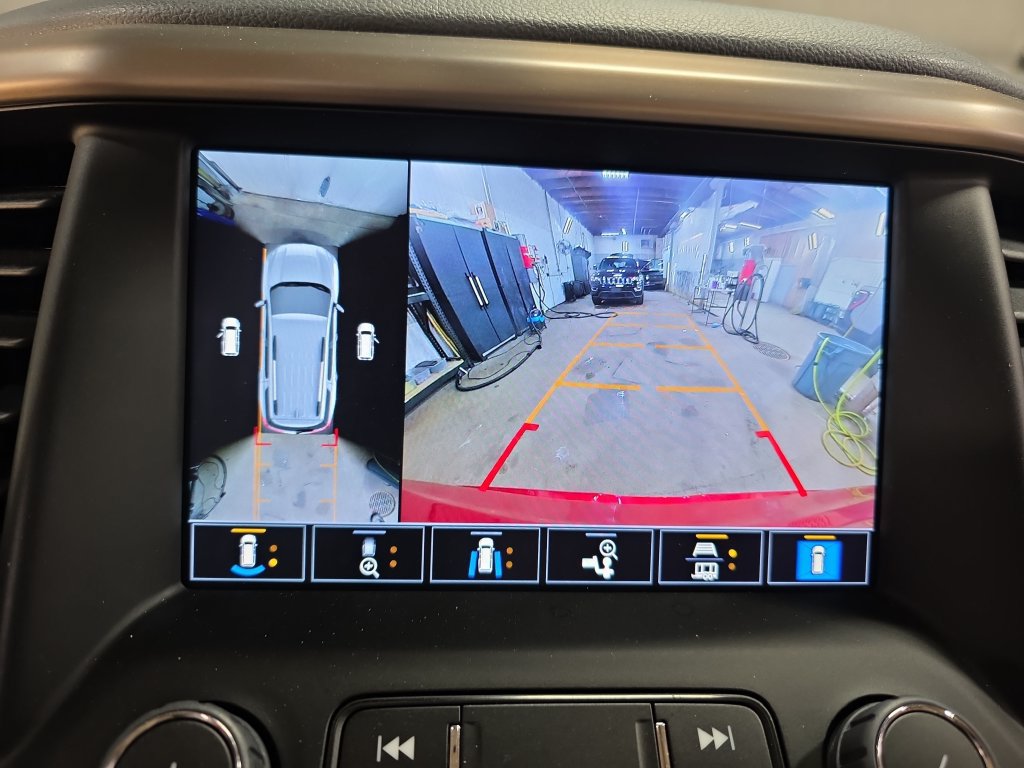 Used 2023 GMC Acadia Denali w/ Denali Ultimate Package AWD/4WD image 23