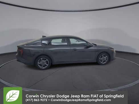Used 2025 Kia K4 FWD image 16