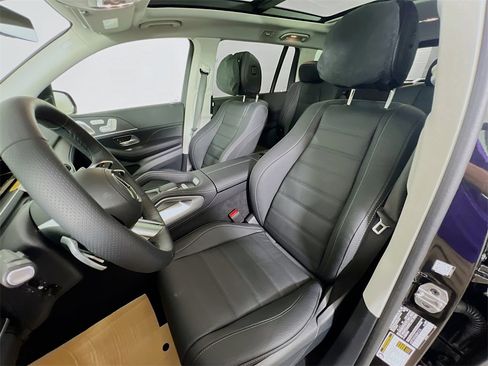 New 2025 Mercedes-Benz GLS 450 4MATIC image 11