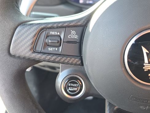 Used 2022 Maserati MC20 Coupe image 25