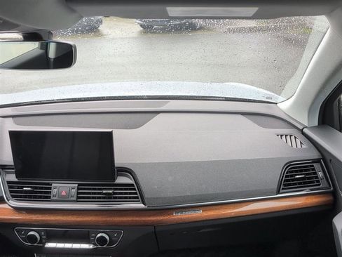 Used 2023 Audi Q5 2.0T Premium w/ Convenience Package image 10