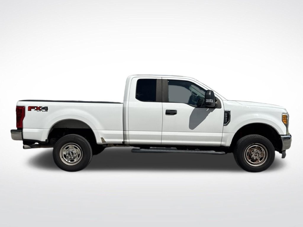 Used 2017 Ford F250 XL w/ Power Equipment Group AWD/4WD image 4