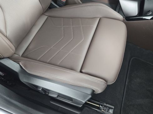 Used 2025 BMW X2 xDrive28i w/ Convenience Package image 18