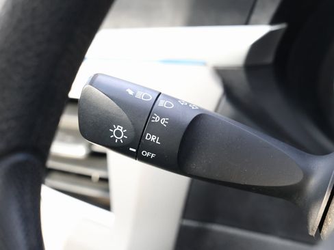 Used 2014 Toyota Corolla LE image 24