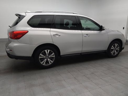 Used 2020 Nissan Pathfinder S image 10