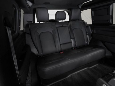 Used 2023 Land Rover Defender 90 V8 image 55