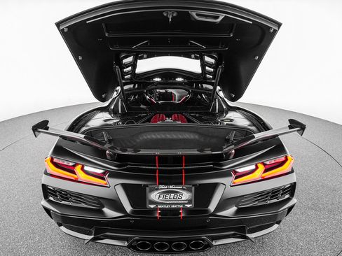 Used 2024 Chevrolet Corvette Z06 w/ Z07 Performance Package RWD image 37