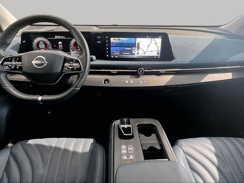 Used 2024 Nissan Ariya AWD image 15