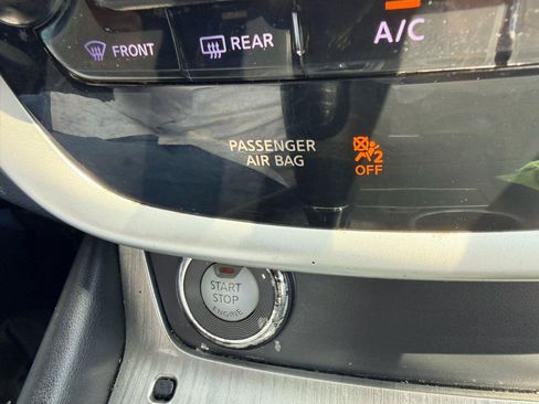 Used 2016 Nissan Murano S FWD image 17