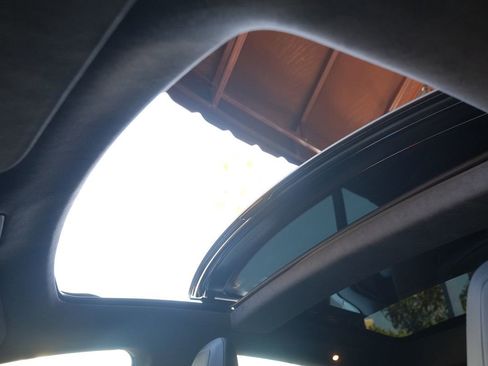 Used 2018 Tesla Model S 75D image 29