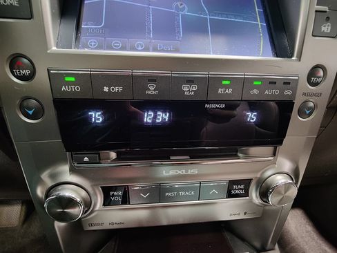 Used 2016 Lexus GX 460 w/ Premium Package AWD/4WD image 35