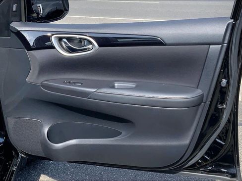 Used 2019 Nissan Sentra SV w/ Special Edition Package image 22