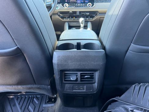 Certified 2024 Chevrolet Colorado ZR2 w/ ZR2 Convenience Package III image 31