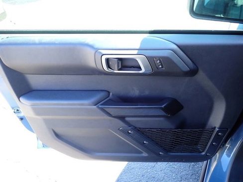 Used 2025 Ford Bronco Badlands image 20