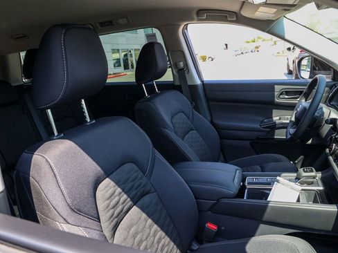 New 2026 Nissan Pathfinder SV FWD image 21