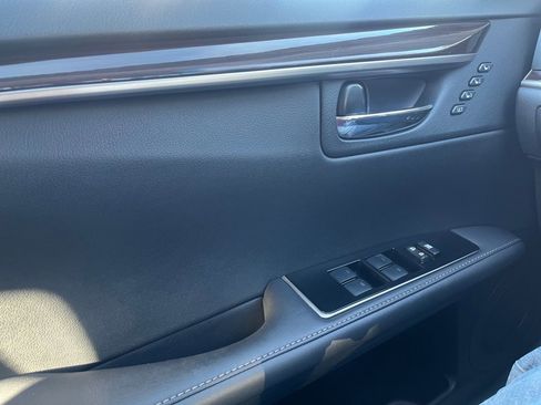 Used 2016 Lexus ES 350 image 32